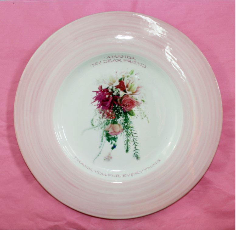 Reproduce the bride's bouquet on a hand painted plate
